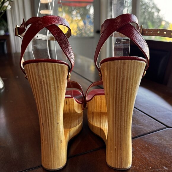Awesome Red Leather Kwui Calcados Cutout Wood Platform Wedges. NWOB US 8.5 - Picture 4 of 8